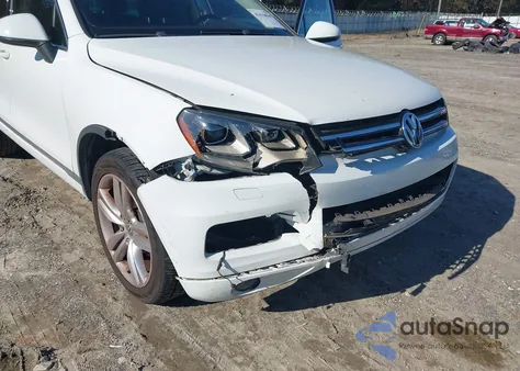 2013 Volkswagen Touareg Vr6 Executive from USA, damaged, VIN WVGEF9BP9DD000849
